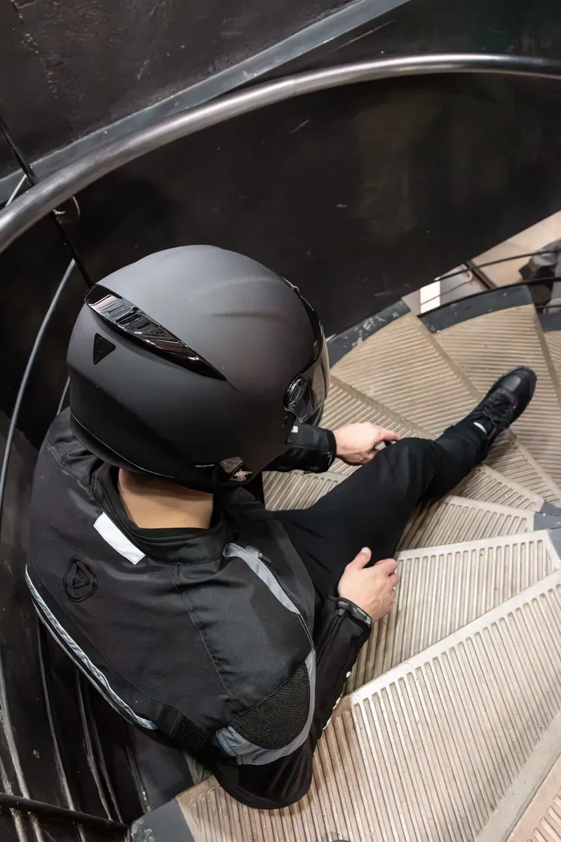 Casco Moto Integral Vertigo V50 Lighter Alerón Sólido