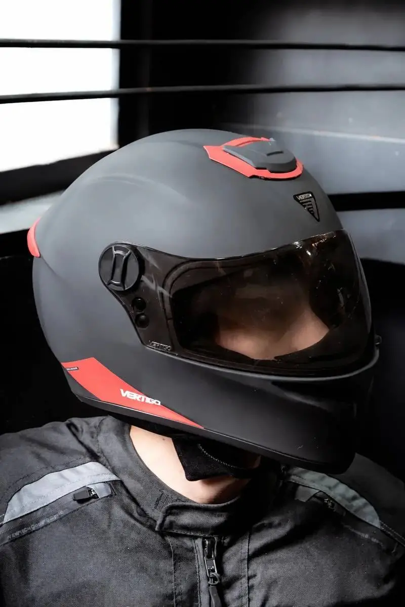 Casco Moto Integral Vertigo V50 Lighter Alerón Sólido